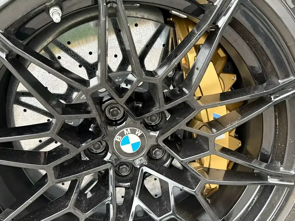 BMW M4 — фото 4