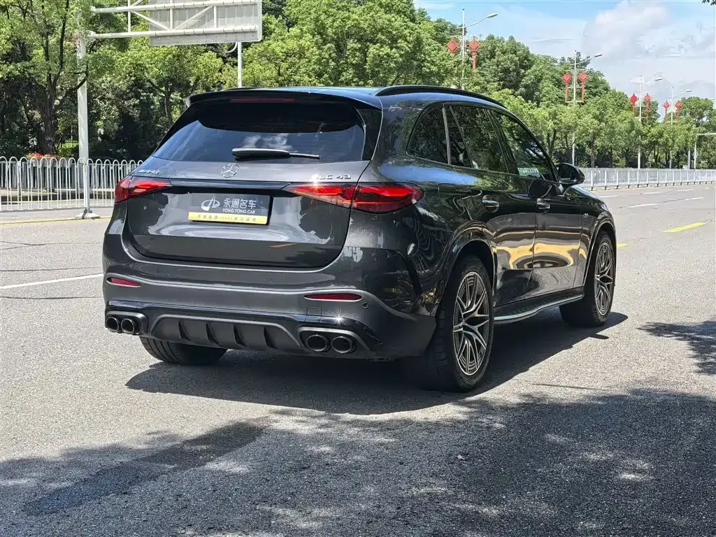 Mercedes-Benz GLC AMG — фото 10