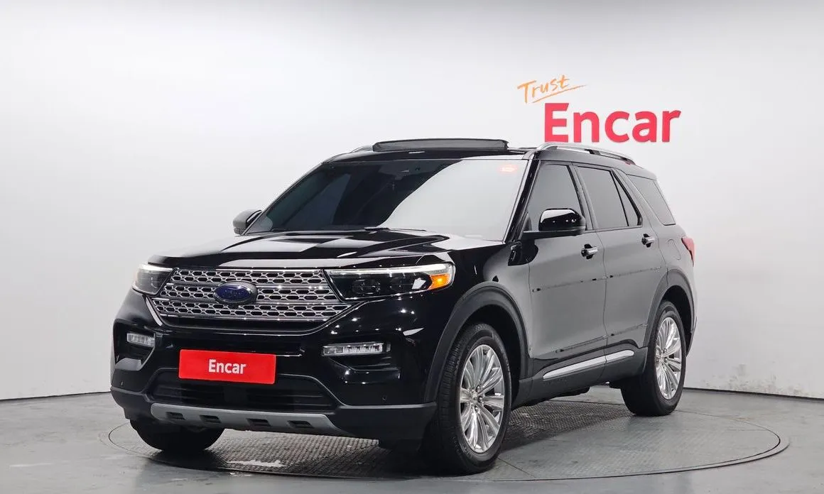 Ford Explorer — фото 1