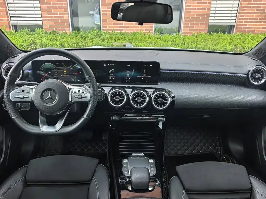 Mercedes-Benz A-Class — фото 2