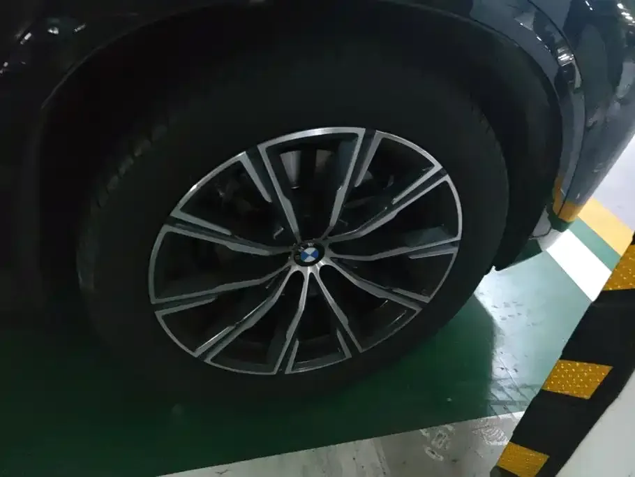 BMW X5 (Import) — фото 4