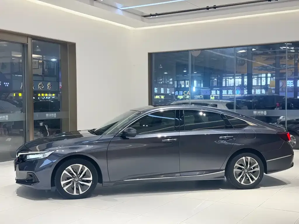 Honda Accord — фото 6