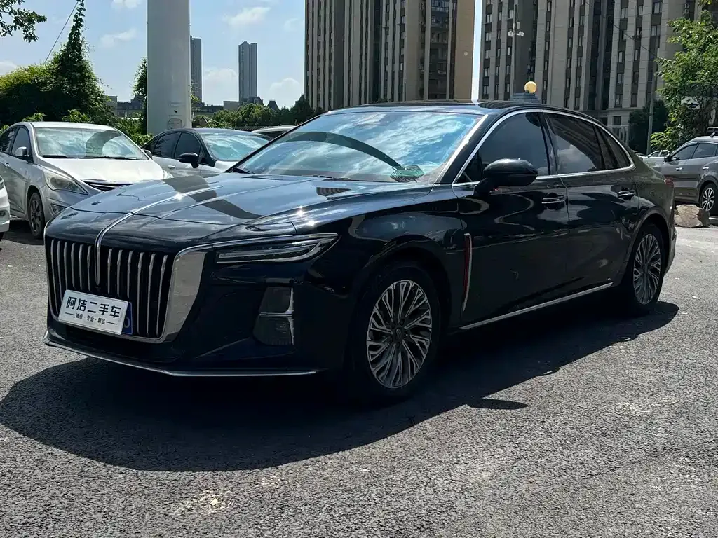 Hongqi H5 — фото 1
