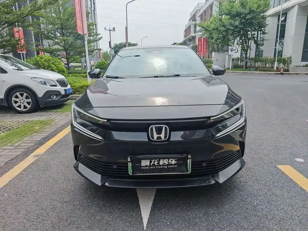 Honda e:NP2 — фото 9