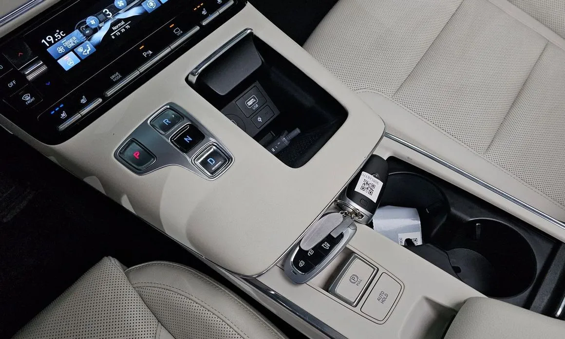 Hyundai Grandeur — фото 10
