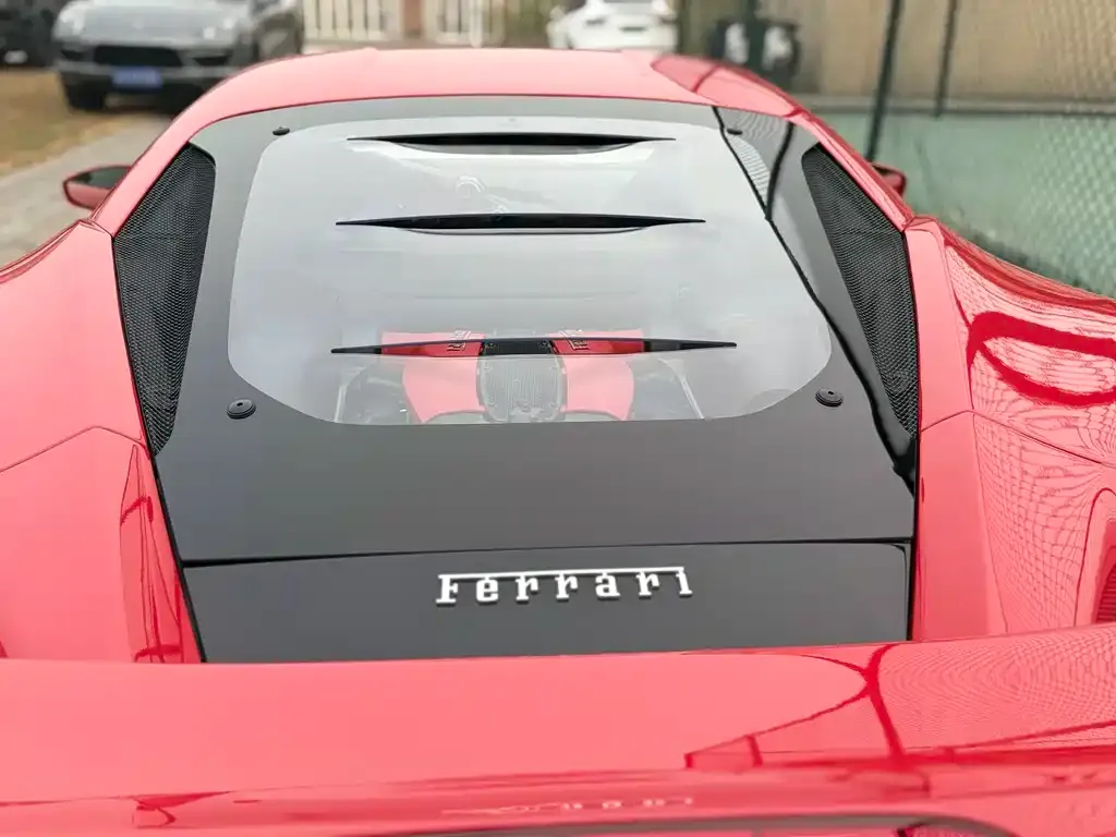 Ferrari F8 — фото 5