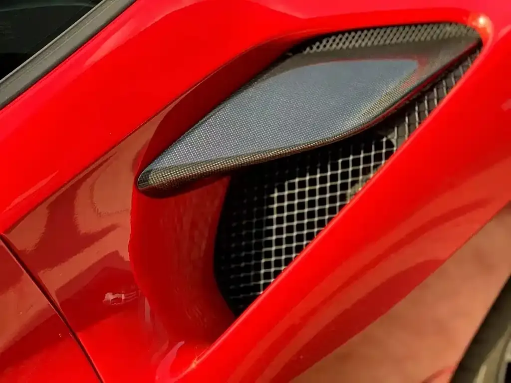 Ferrari F8 — фото 9