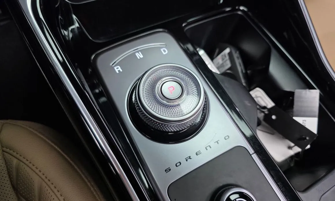Kia Sorento — фото 5