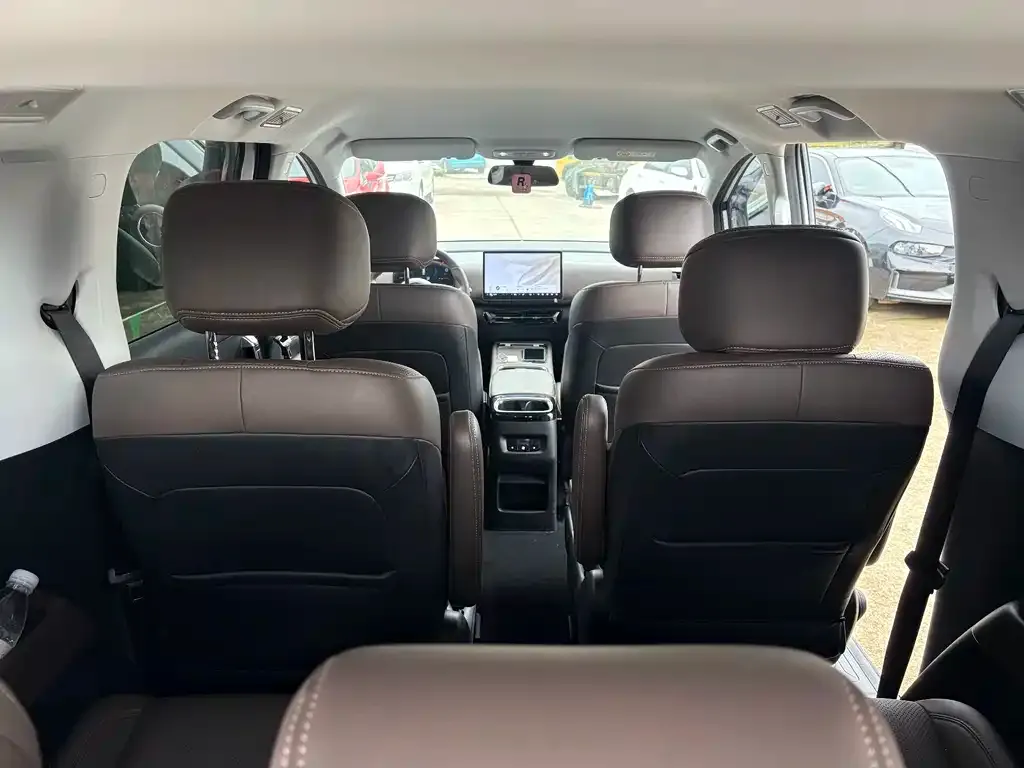 Wuling Xingguang 730 New Energy — фото 2