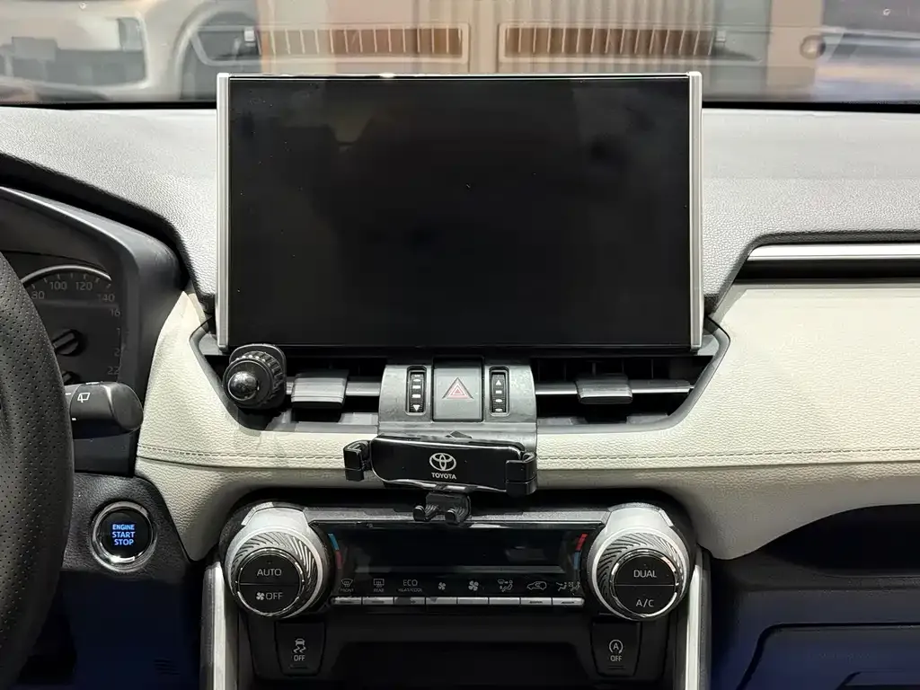 Toyota Wildlander — фото 10