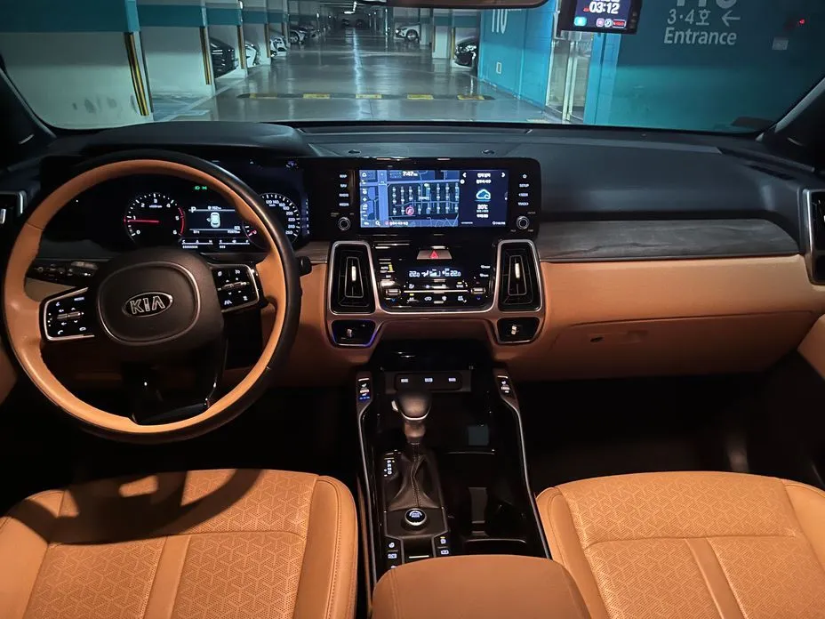 Kia Sorento — фото 8