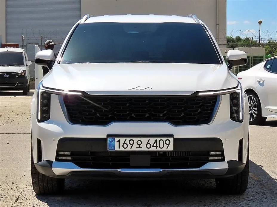 Kia Sorento — фото 1