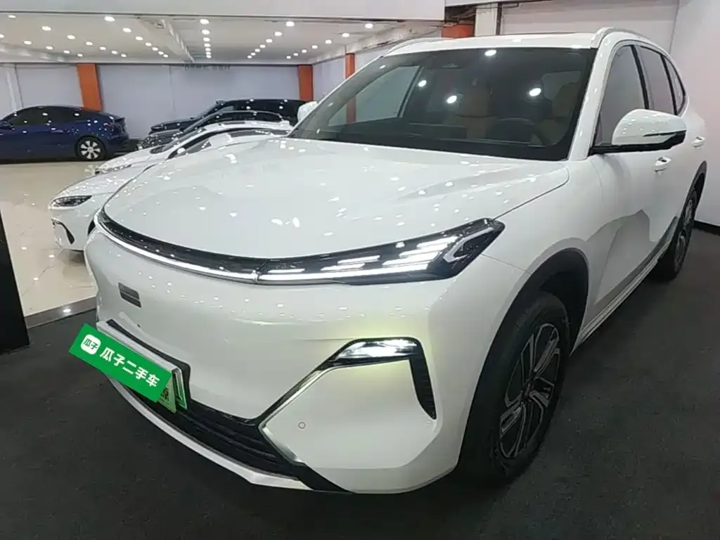 Geely Galaxy Xingjian 7 — фото 1