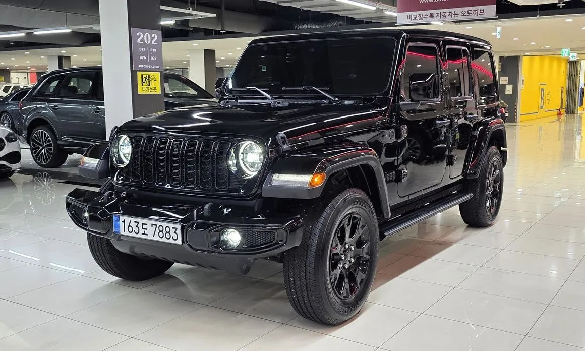 Jeep Wrangler — фото 8