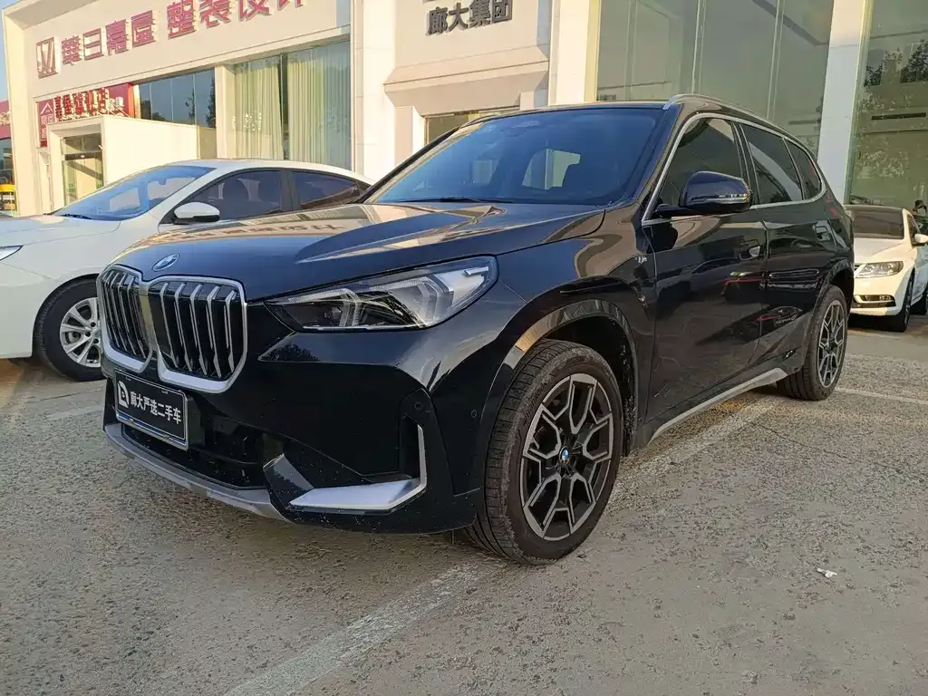 BMW X1 — фото 1