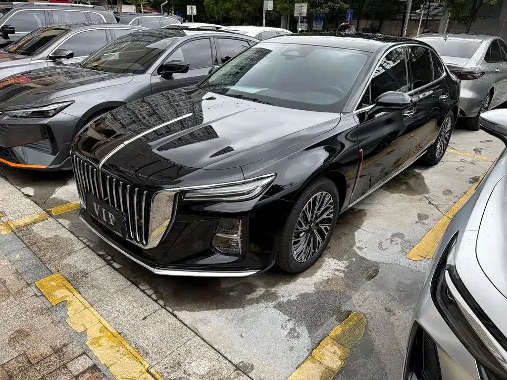 Hongqi H5 — фото 1