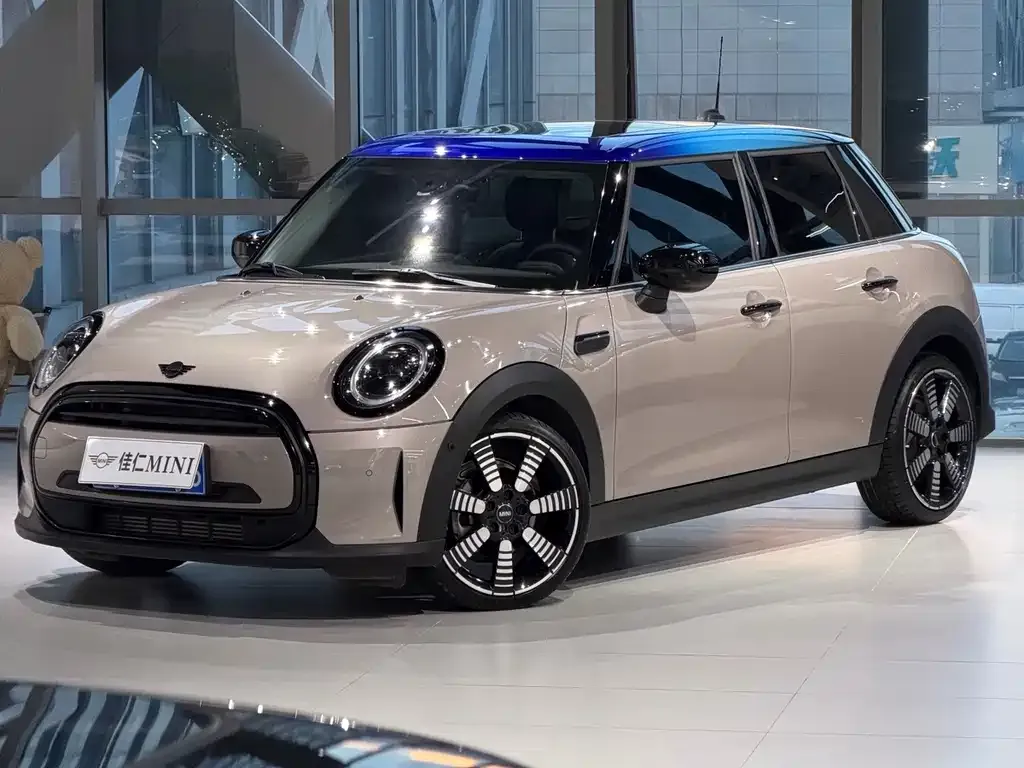 MINI Cooper (3-door) — фото 1