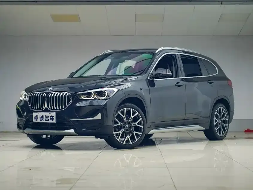 BMW X1 — фото 1