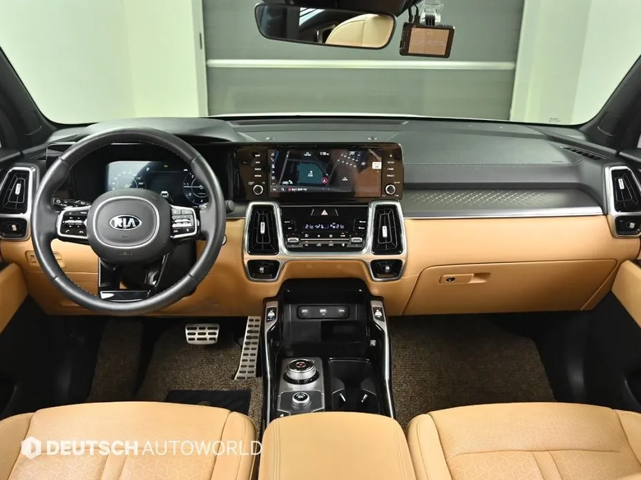 Kia Sorento — фото 8