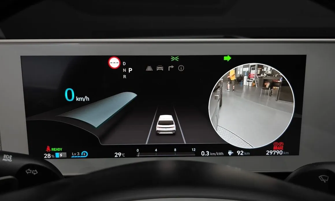 Hyundai Ioniq5 — фото 2