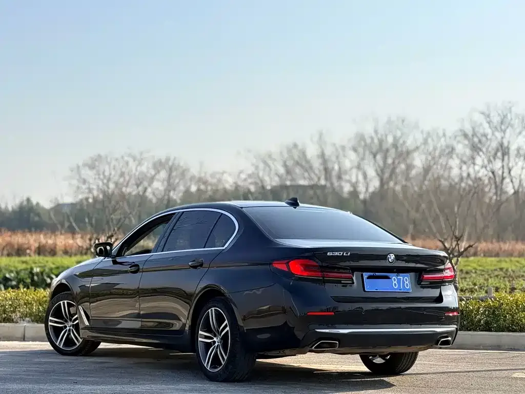 BMW 5 Series — фото 3