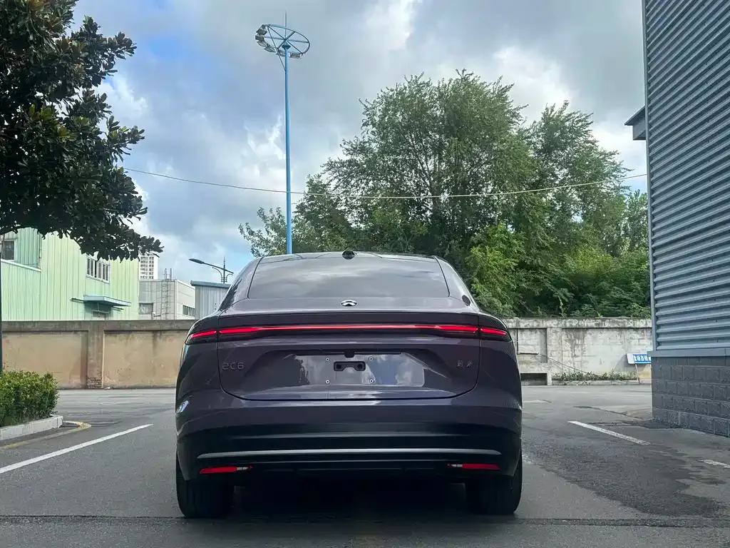 NIO EC6 — фото 10