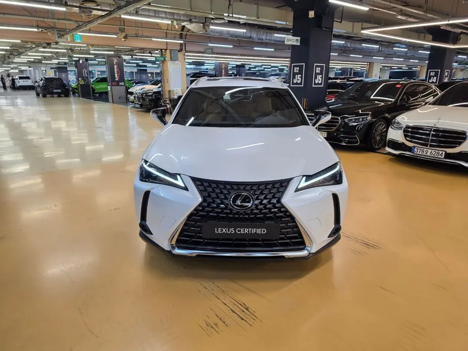 Lexus UX — фото 8