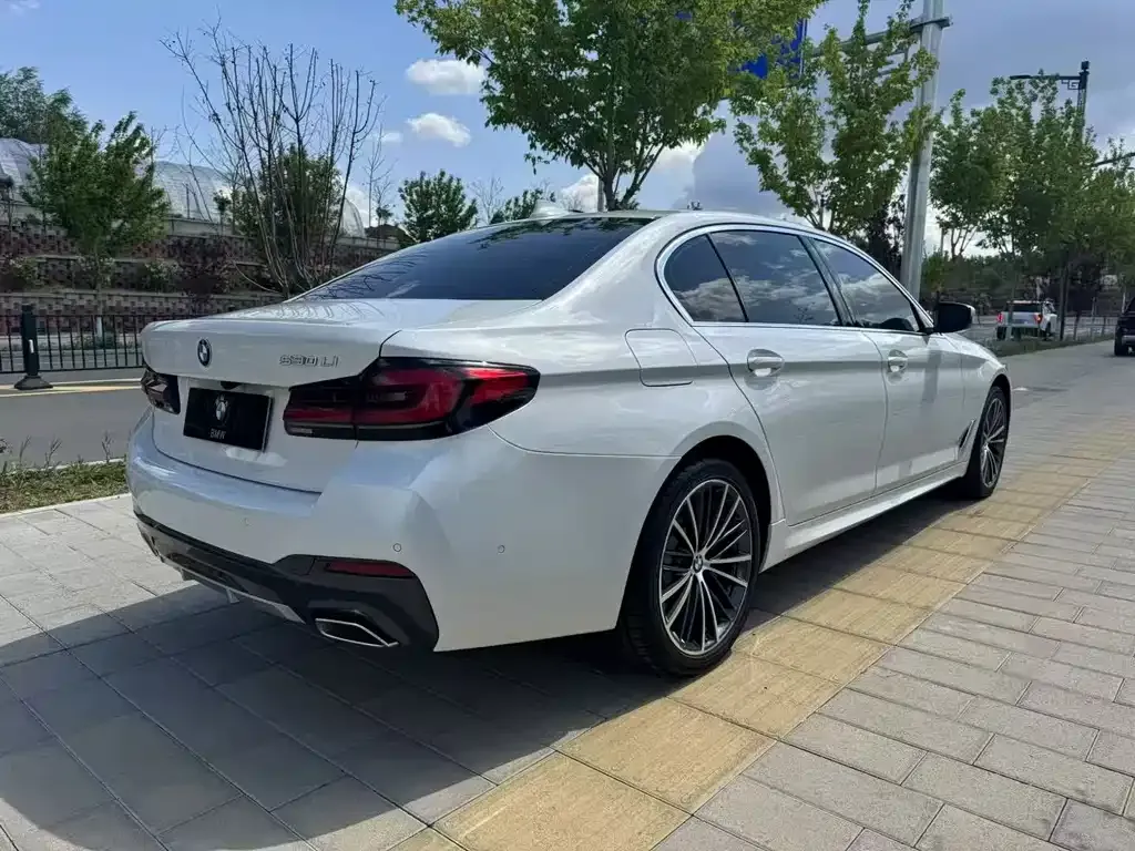 BMW 5 Series — фото 3