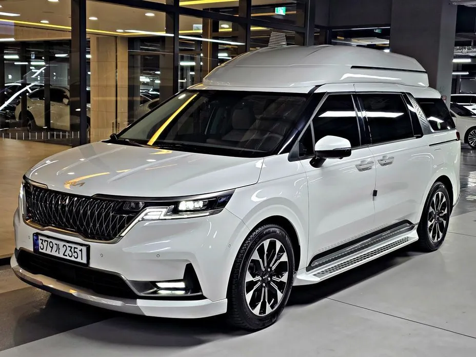 Kia Carnival — фото 1