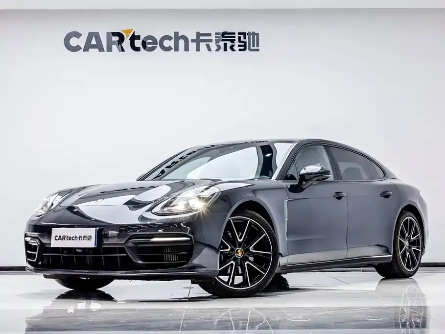 Porsche Panamera — фото 1