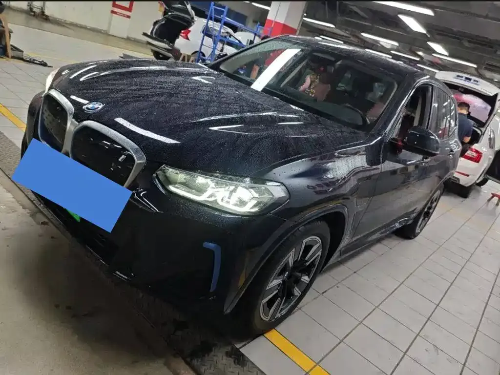 BMW iX3 — фото 1