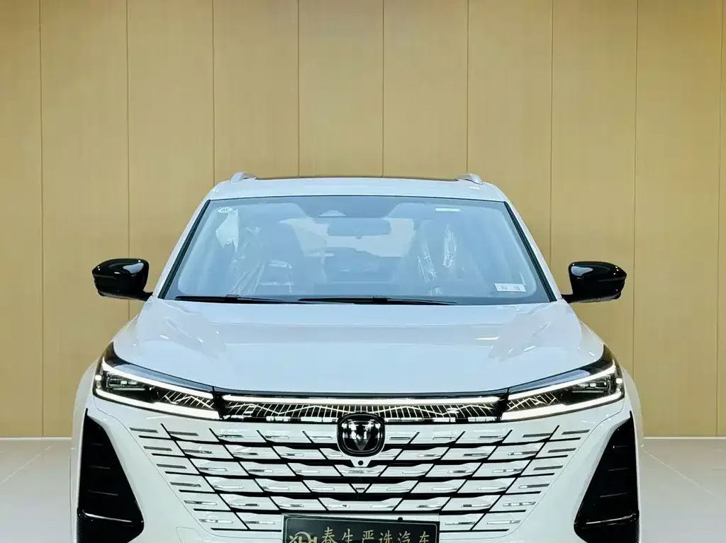 Changan CS75 PLUS — фото 2