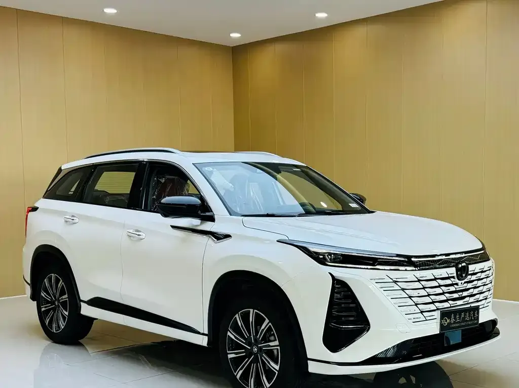 Changan CS75 PLUS — фото 8