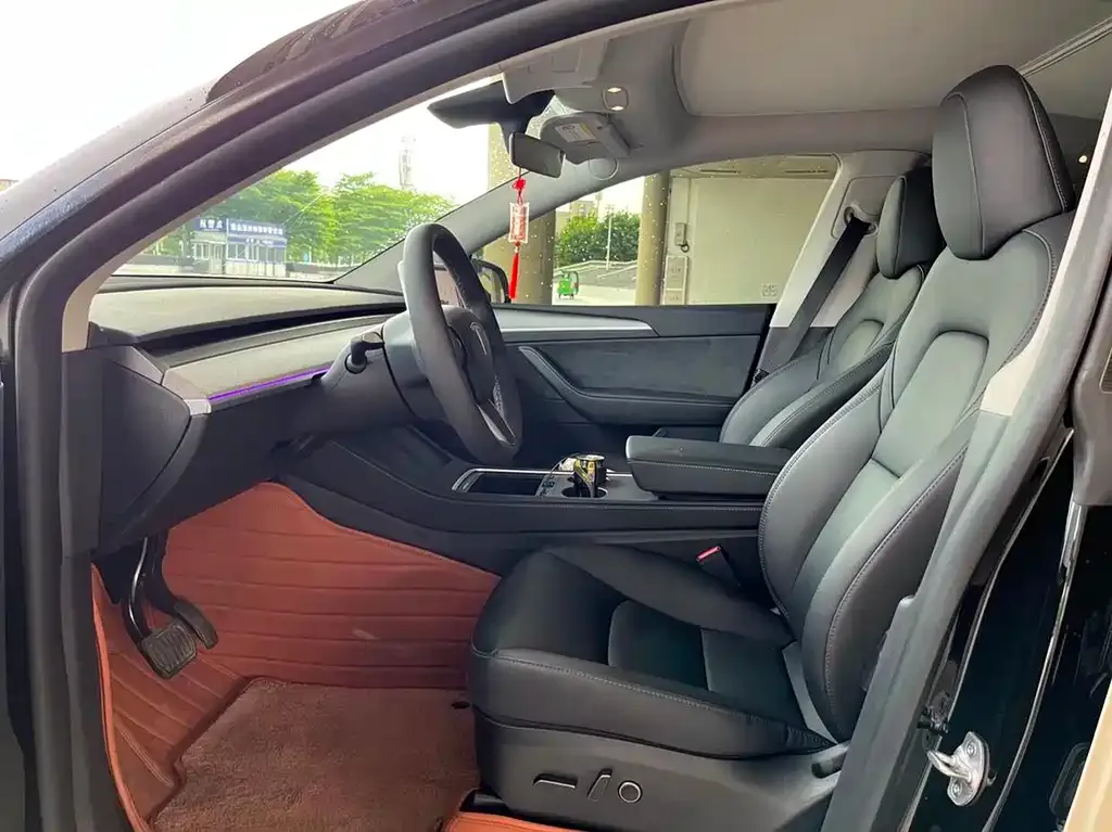 Tesla Model Y — фото 3