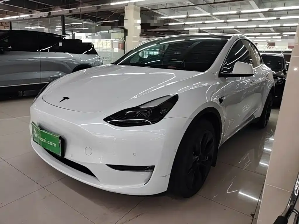 Tesla Model Y — фото 4