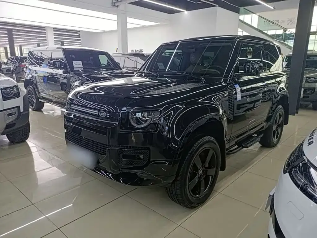 Land Rover Defender — фото 1