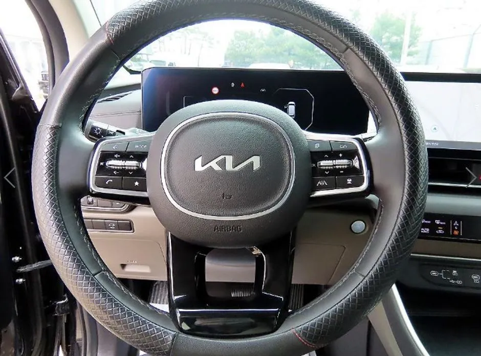 Kia Carnival — фото 4