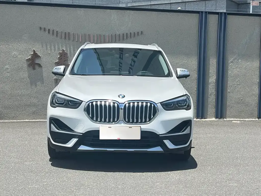 BMW X1 — фото 10