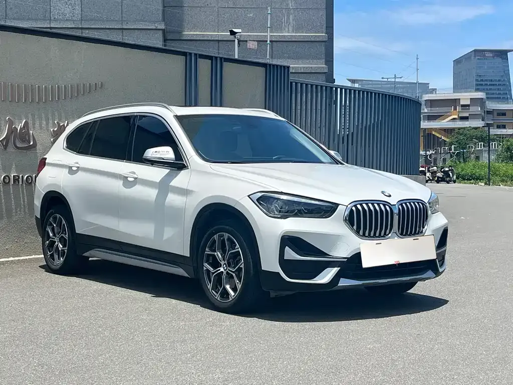 BMW X1 — фото 8
