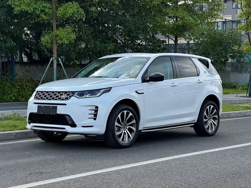 Land Rover Discovery Sport Hybrid — фото 1