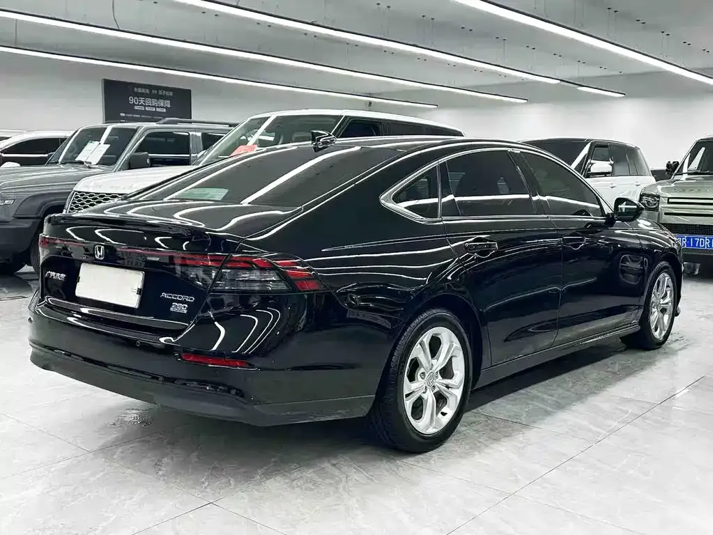 Honda Accord — фото 3