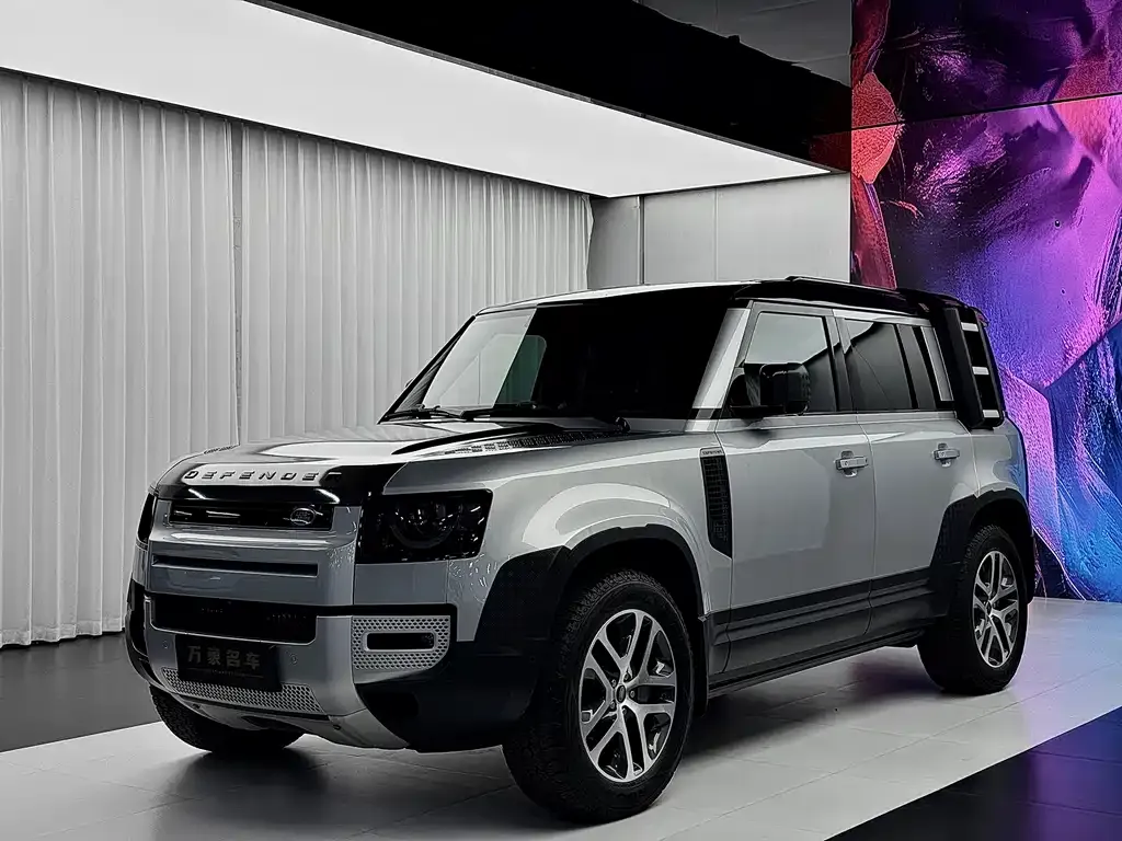 Land Rover Defender — фото 1