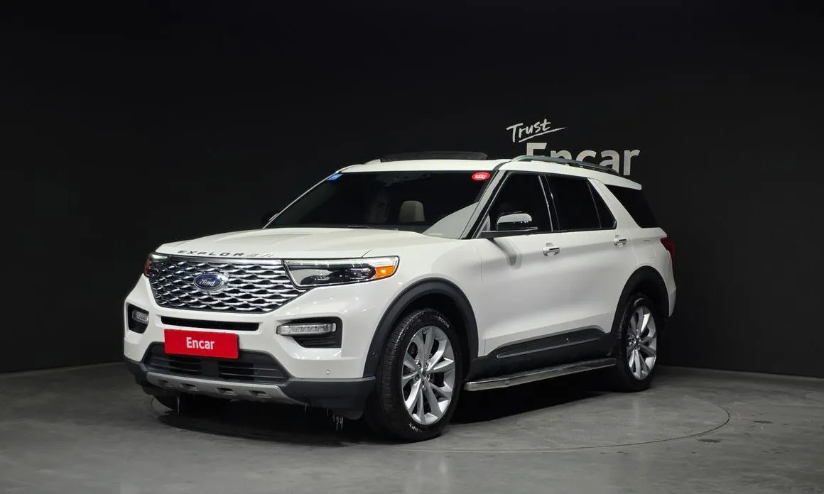 Ford Explorer — фото 1