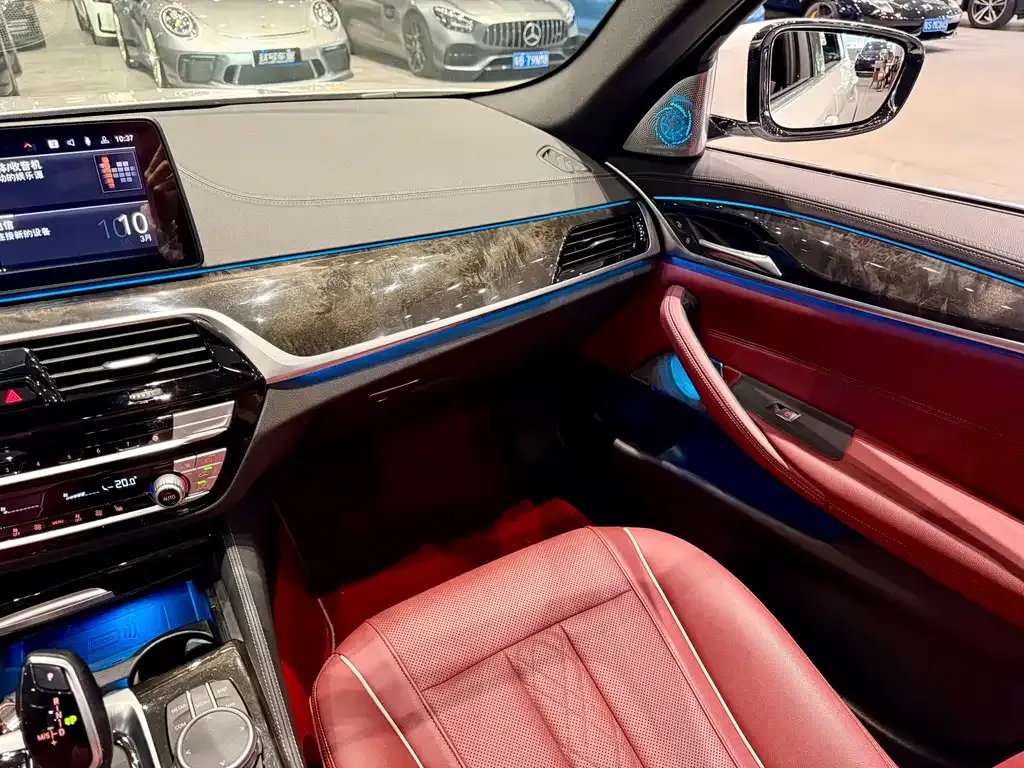 BMW 5 Series — фото 10