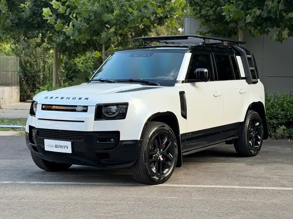 Land Rover Defender — фото 1