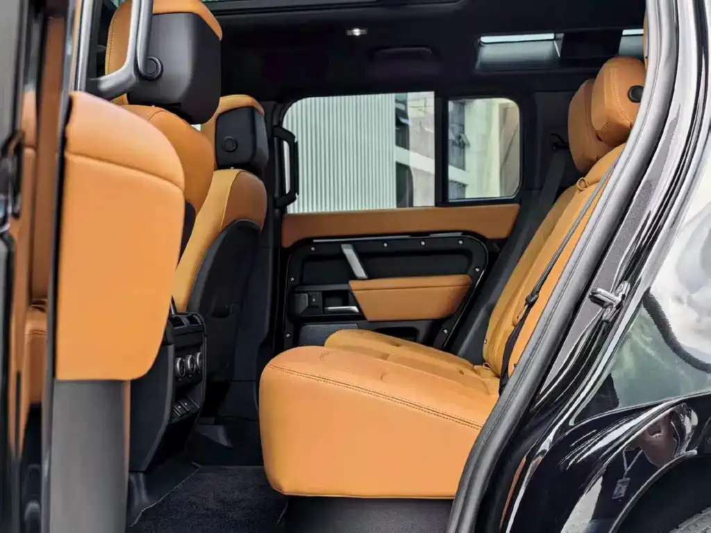 Land Rover Defender — фото 7