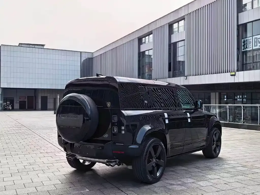 Land Rover Defender — фото 6