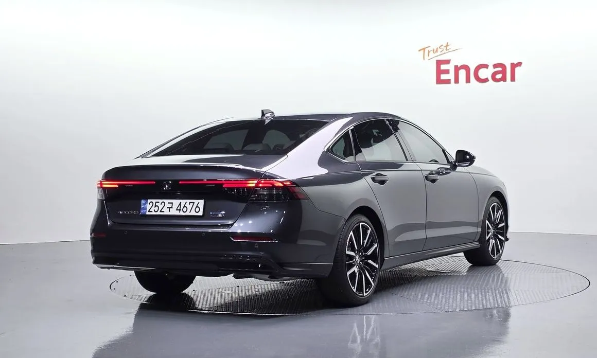 Honda Accord — фото 2