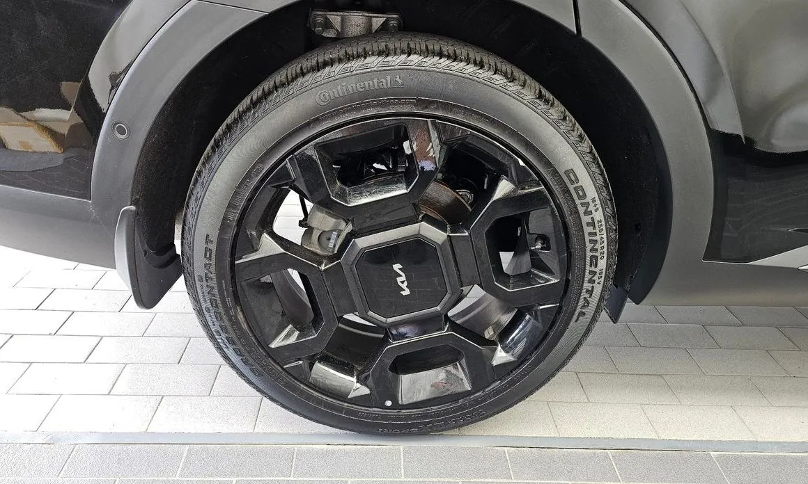 Kia Sorento — фото 6