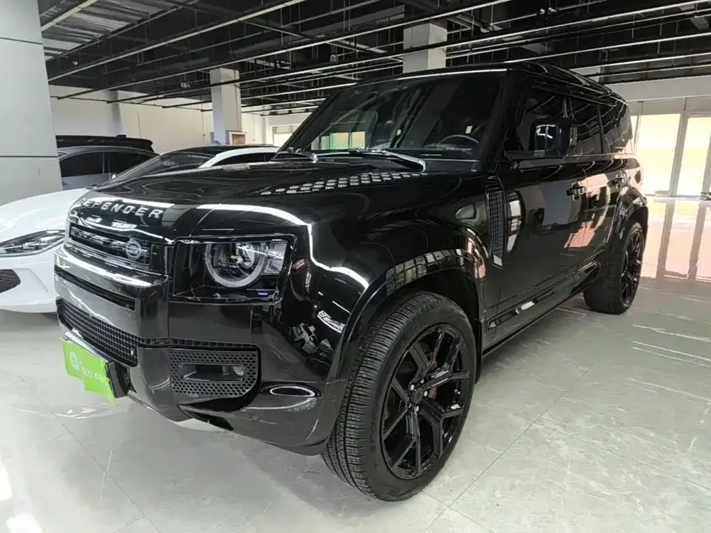 Land Rover Defender — фото 1